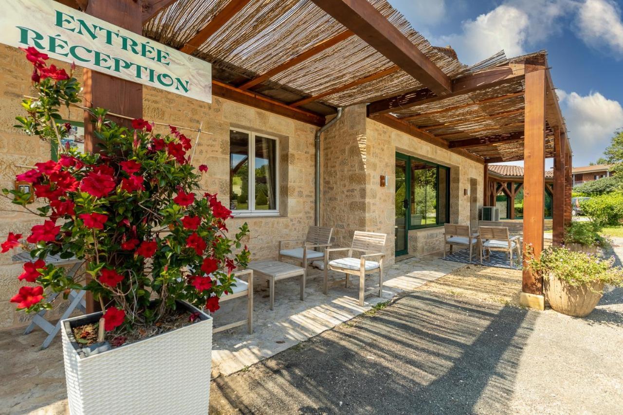 L'Oustal De Vezac Hotell Exteriör bild