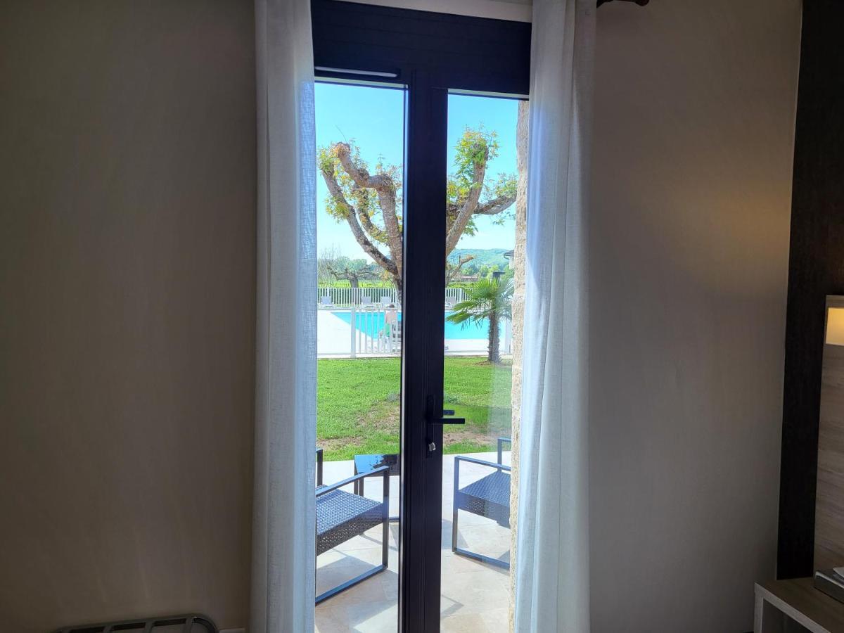 L'Oustal De Vezac Hotell Exteriör bild