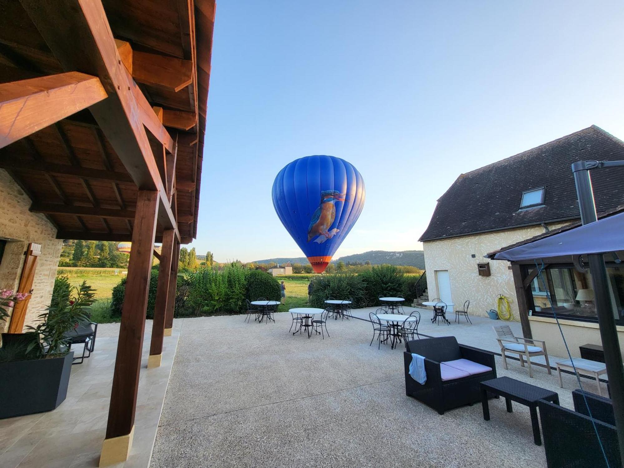 L'Oustal De Vezac Hotell Exteriör bild