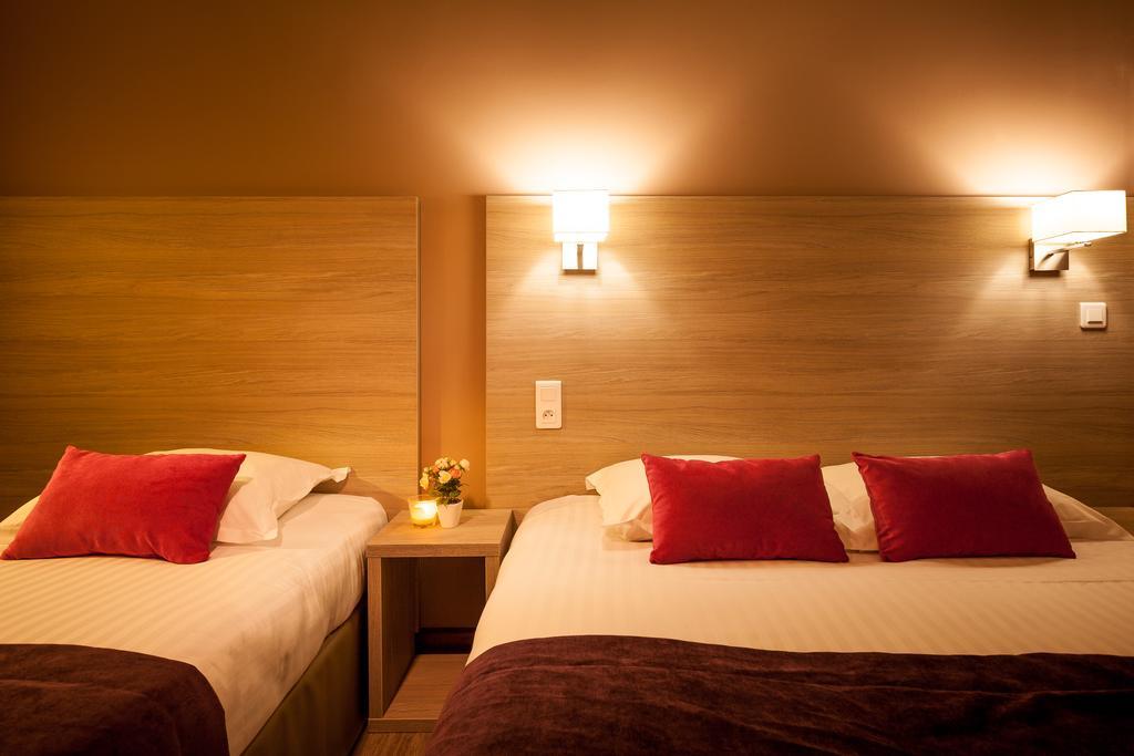 L'Oustal De Vezac Hotell Exteriör bild